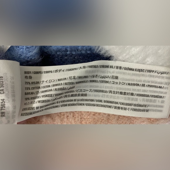 Abercrombie Kids 15/16 Girl Fuzzy Soft Stripped - Picture 9 of 10